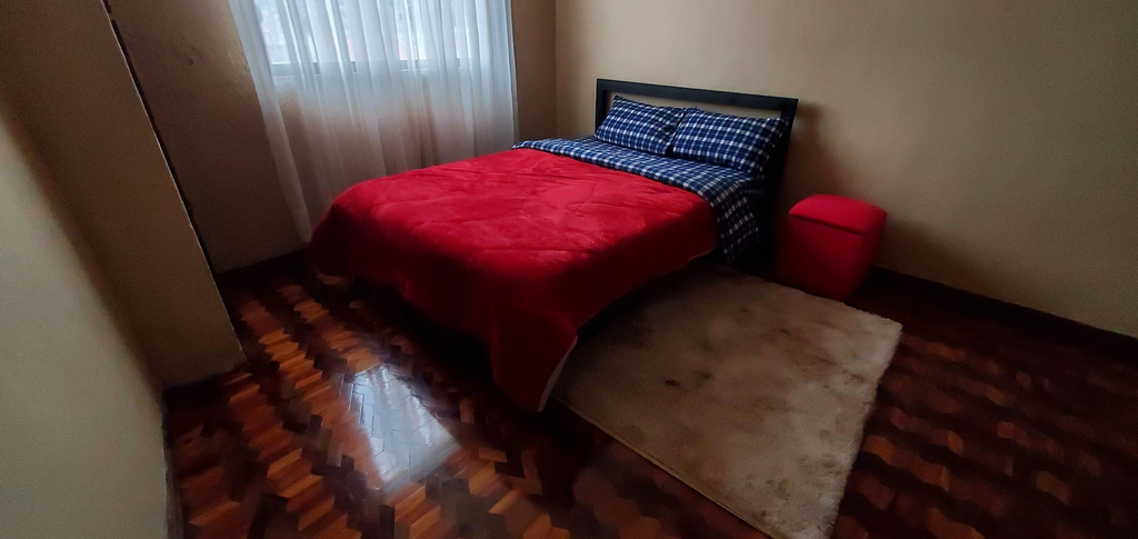 Room 5, Apartamento 3 habitaciones y parqueo, Cuenca