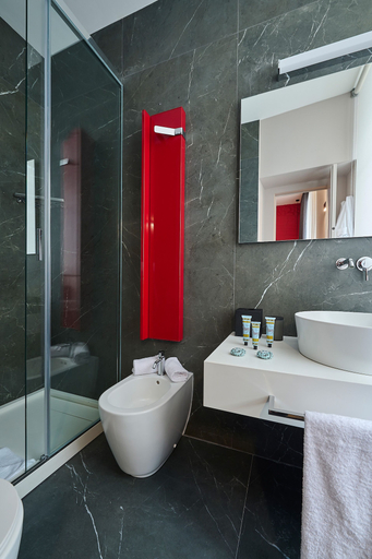 Bathroom 3, MyTALE Creative Academy Hotel, Rome