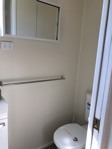 Bathroom 3, Homestead Caravan Park, Nanango