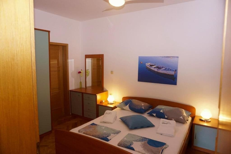 Bedroom 3, Olive House, Pag