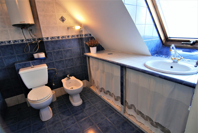 Bathroom 2, Baratero At Home Apartments, Stolichna