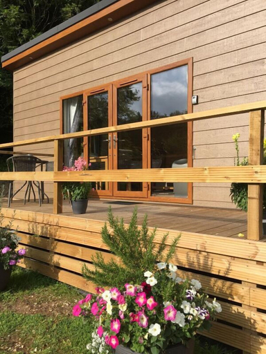 Exterior & Views 2, Herons Lake Retreat, Flintshire