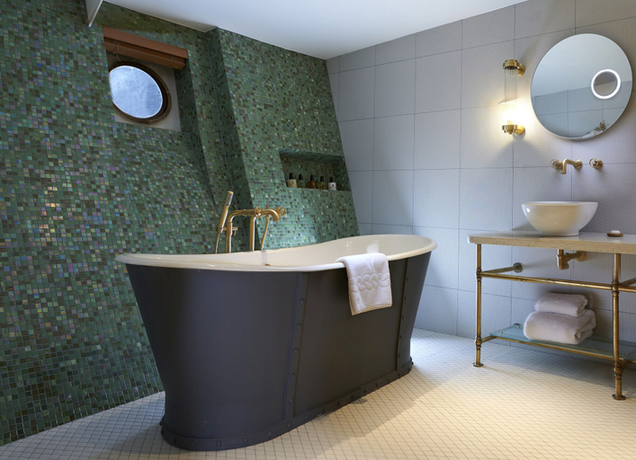 Bathroom 4, Fingal - A Luxury Floating Hotel, Edinburgh