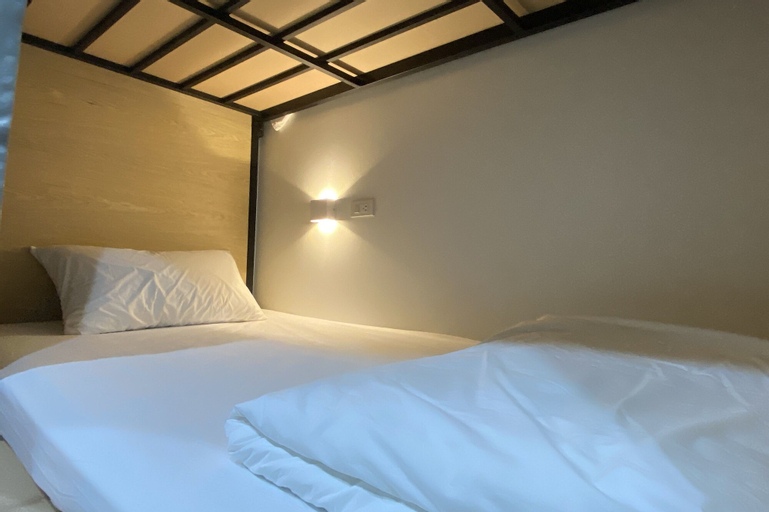 Bedroom 13