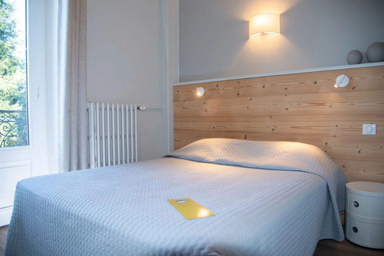 Bedroom 5, Hôtel Gallia, Savoie