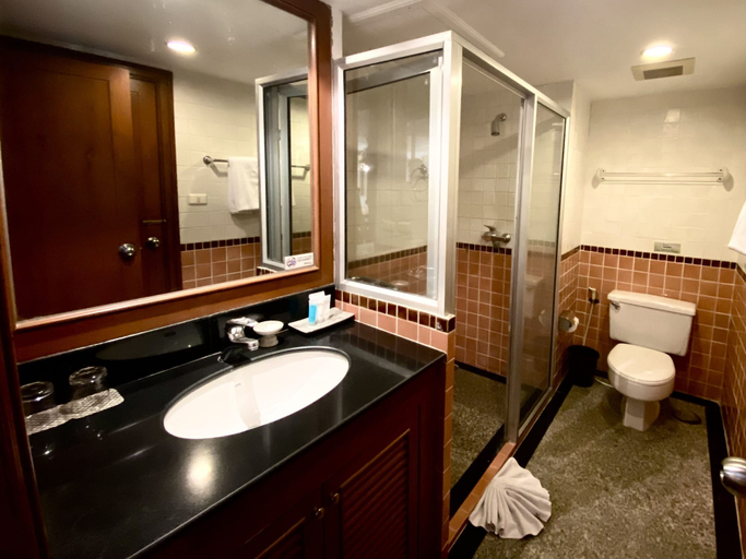 Bathroom 5, Sunset Beach Resort, Phuket Island