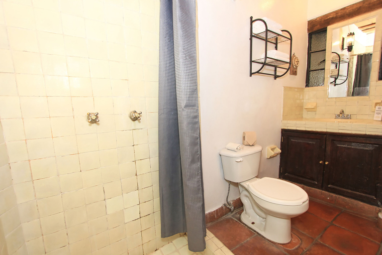 Bathroom 4, Hotel Real Guanajuato, Guanajuato