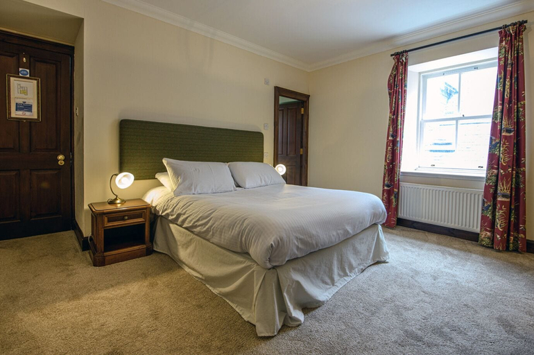Bedroom 2, The Bridge Guest House, Highland