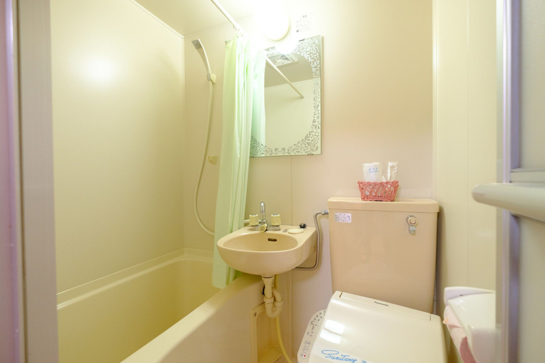 Bathroom 4, Hanasen, Yufu