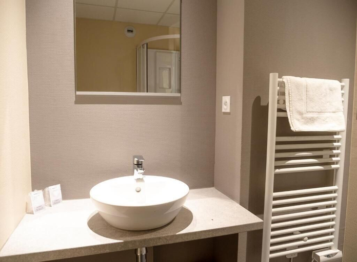 Bathroom 3, Les Lavandes, Drôme