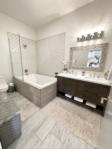 Bathroom 3, Eagles Landing Lodge Private Suites and Group Lodging, Comal
