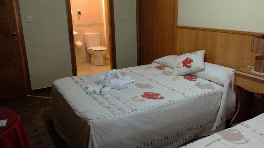 Bedroom 3, Hostal Ponte Dos Santos, Lugo