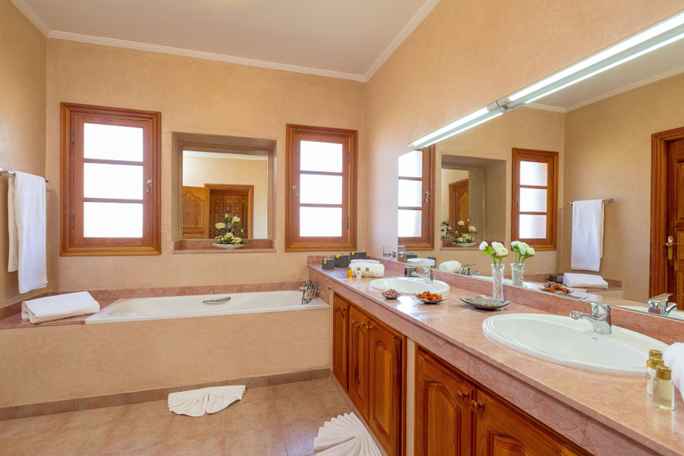 Bathroom 4, Domaine Abiad, Marrakech