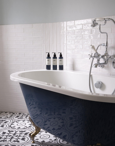 Bathroom 3, STANWELL HOUSE, Hampshire