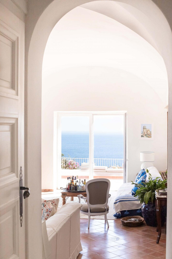 Others 5, Villa Le Tuie in Capri, Napoli