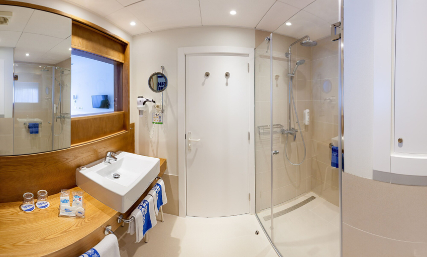 Bathroom 5, Hotel Tigaiga, Santa Cruz de Tenerife