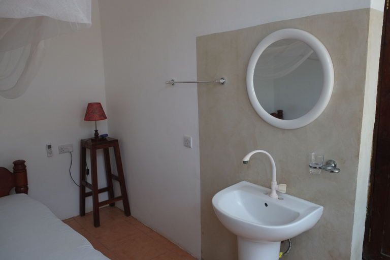Bathroom 3, Homeland Swahili Lodge - Hostel, Kaskazini 'A'