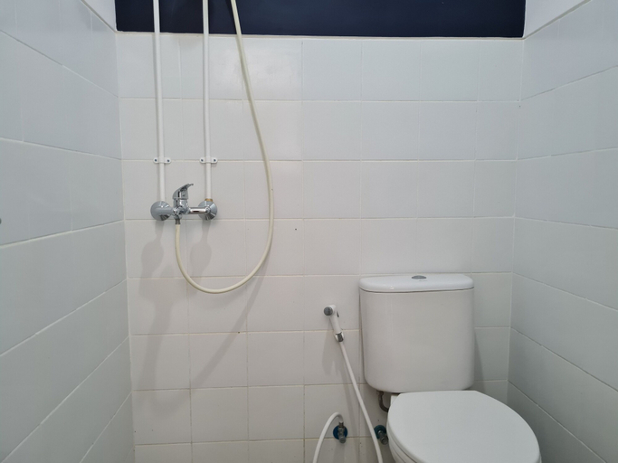 Bathroom 4, The Valley Guesthouse, Malang