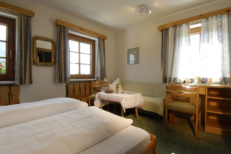 Bedroom 2, Hotel Weiler, Lienz