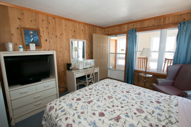 Bedroom 4, Outer Banks Motel, Dare