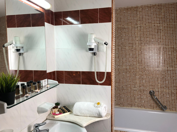 Bathroom, Chateau Vaptzarov Hotel, Bansko
