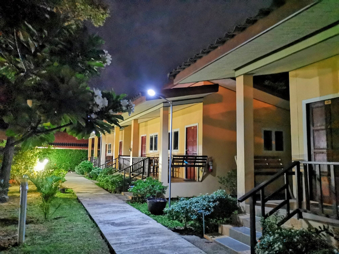 Exterior 15
