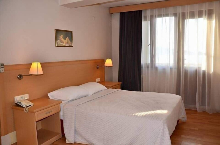 Bedroom 4, Jinan Berk Hotel, Ayvalık