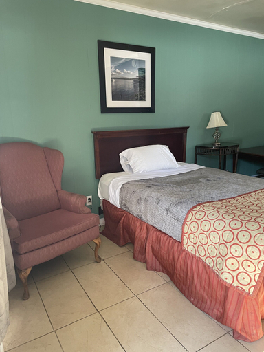 Bedroom 4, James Motel, Orange