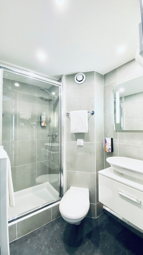 Bathroom 3, Sure Hotel by Best Western Rouvignies Valenciennes, Nord