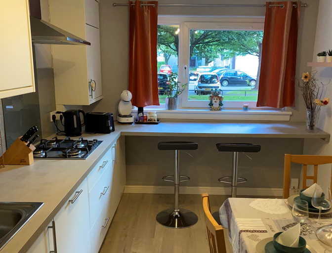 Others 5, Apartment Sleeps 5 With Free Parking, Edinburgh
