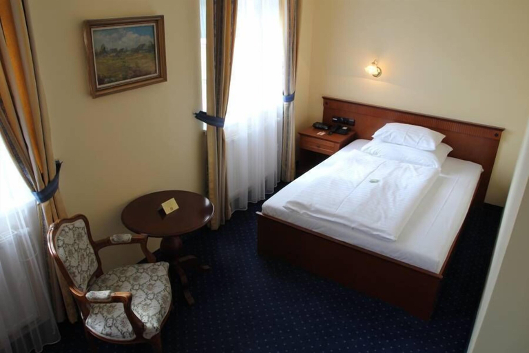 Bedroom 3, Parkhotel Richmond, Karlovy Vary