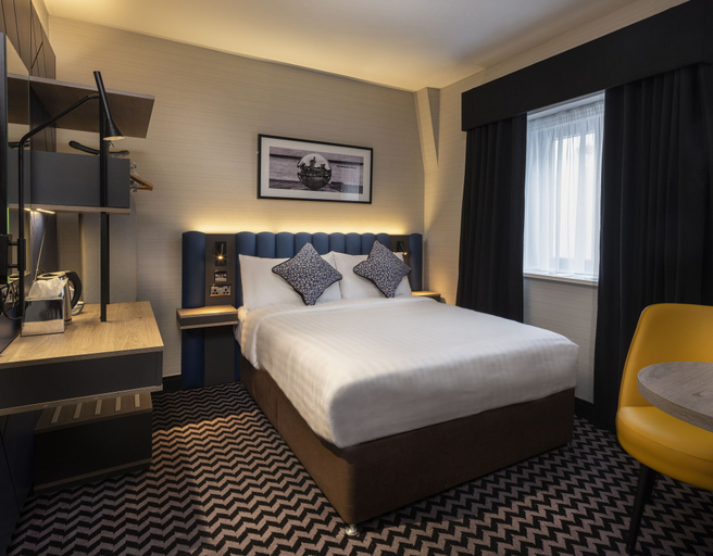 Bedroom 2, Academy Plaza Hotel, Dublin