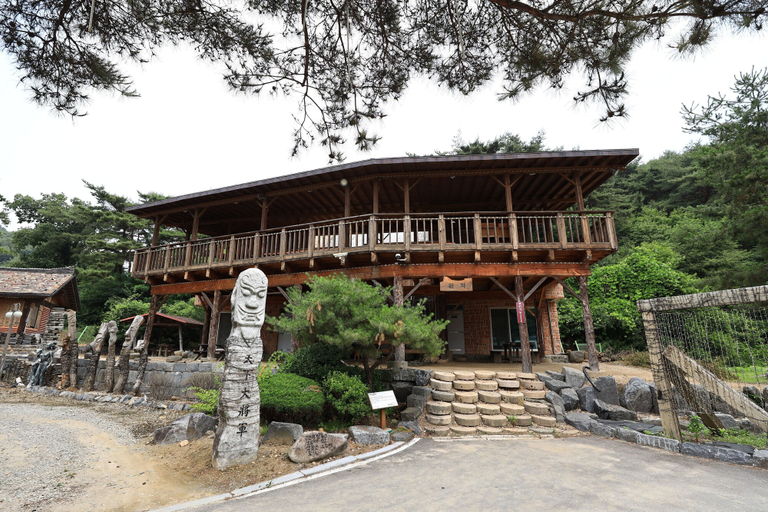 Exterior & Views, Jangseung Park Pension, Gongju
