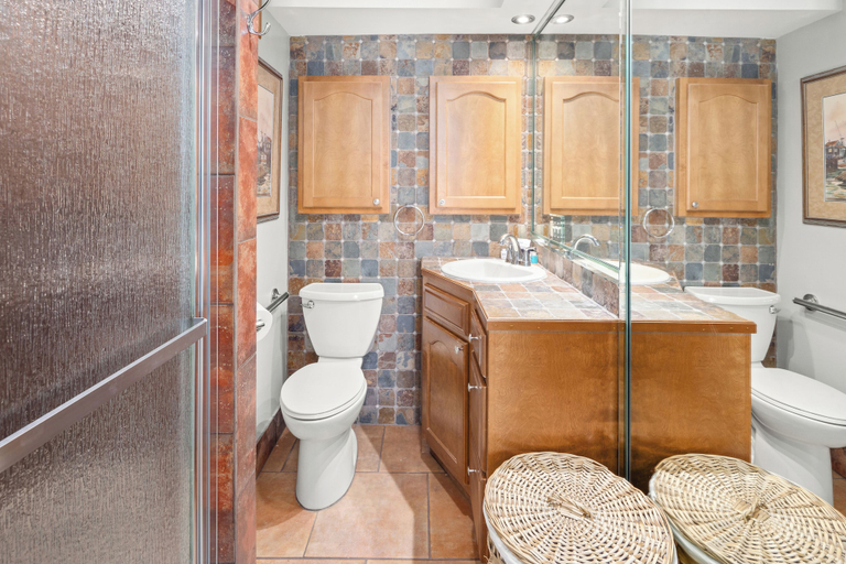 Bathroom 4, Gulfgate B307 - Red Wave, Bay