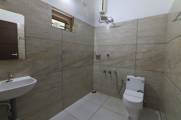 Bathroom 5, Vajra Ayurveda and Yoga Retreat, Ernakulam