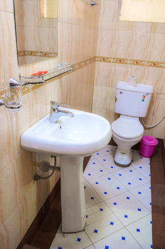 Bathroom 4, Wida Highway Motel, Kikuyu