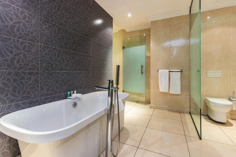 Bathroom 3, Sarina Suites and Apartments Kano, Fagge