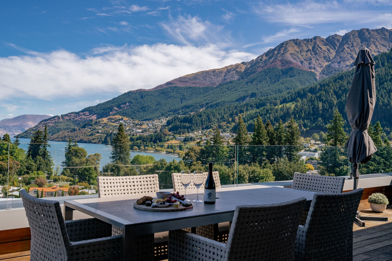 Food & Drinks 4, Chic Central Penthouse & Spa by Staysouth, Queenstown-Lakes