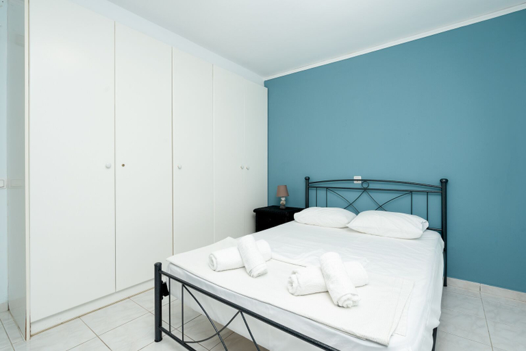 Bedroom 3, Deluxe Apartments Giamatasta, Attica