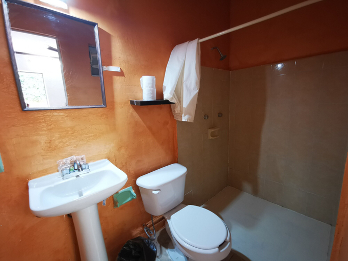 Bathroom 5, Hotel Mucuy, Mérida