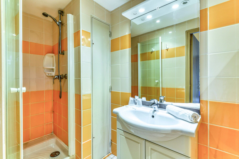 Bathroom 4, SOWELL Family Cap d'Agde, Hérault