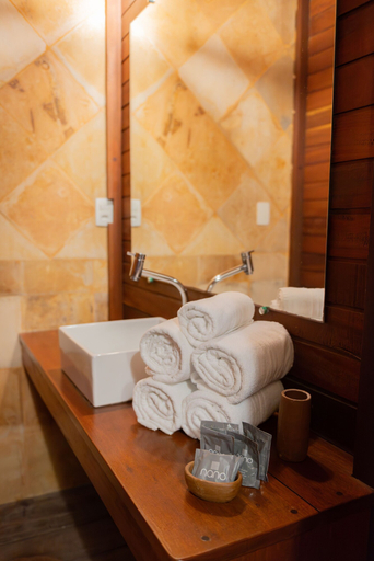 Bathroom 4, Ventana Hotel, Cruz