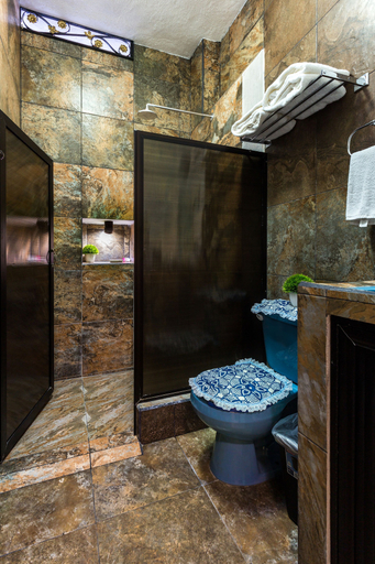 Bathroom 4, Merida Serviced Apartments, Mérida