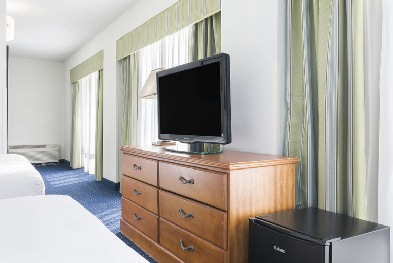 Bedroom 8