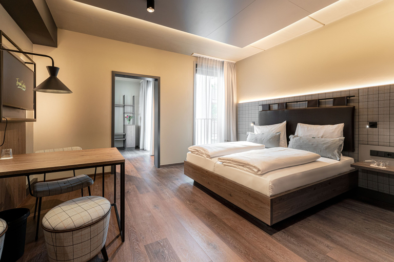 Bedroom 5, FreshSuites & Bar, Dachau