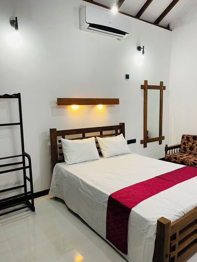 Bedroom 3, Sigiri Holiday Bungalow, Dambulla