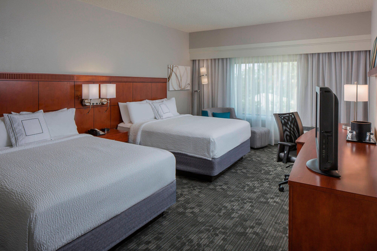 Bedroom 4, Courtyard by Marriott Orlando International Dr / Conv Cntr, Orange