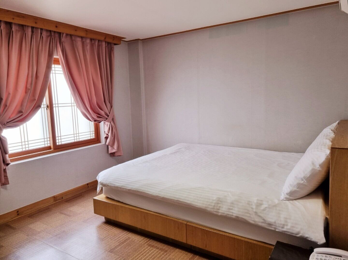 Bedroom 5, Hotel G, Jeju