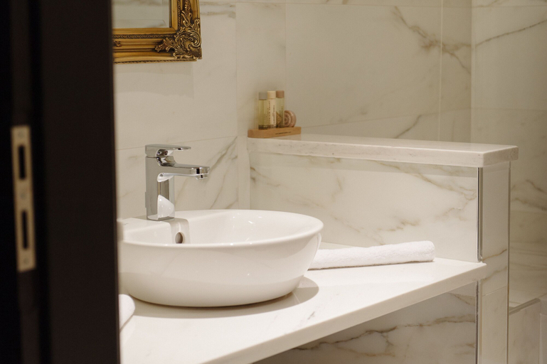 Bathroom 5, Levidi Suites, Peloponnese