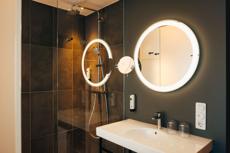 Bathroom 5, VILOTEL - Hotel & Restaurant, Ostalbkreis